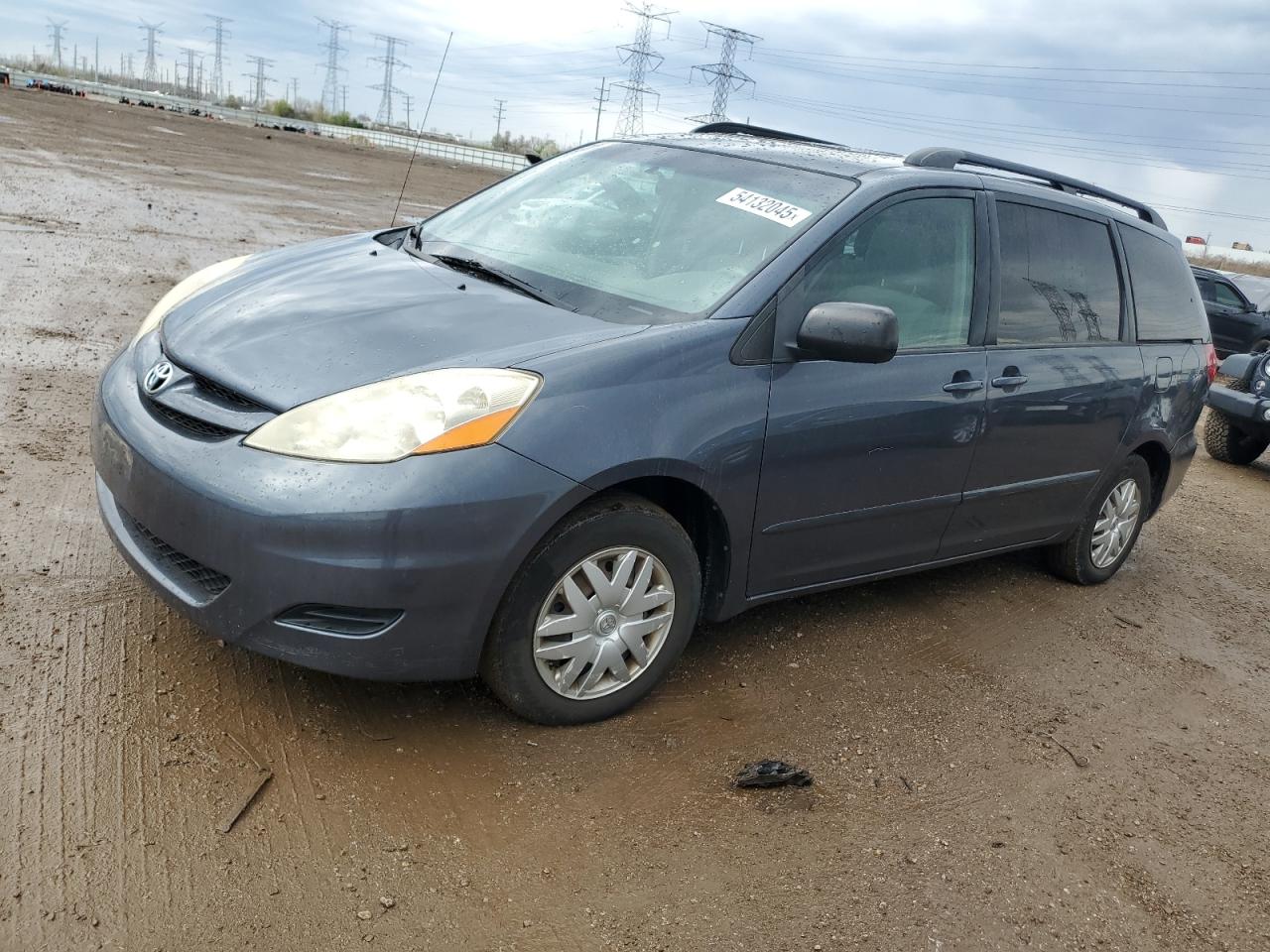 TOYOTA SIENNA CE 2009