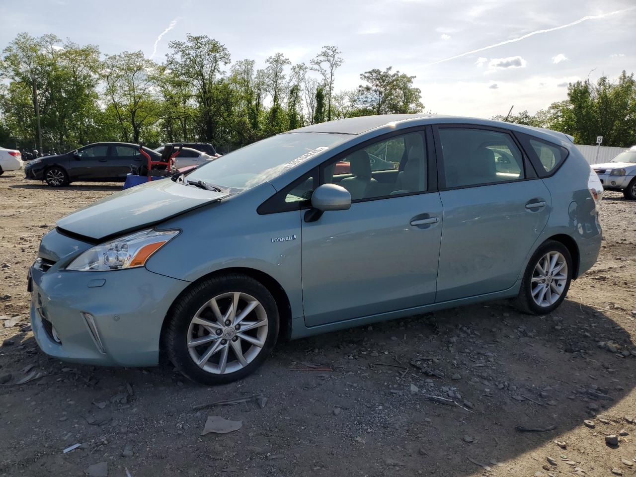 TOYOTA PRIUS V 2014