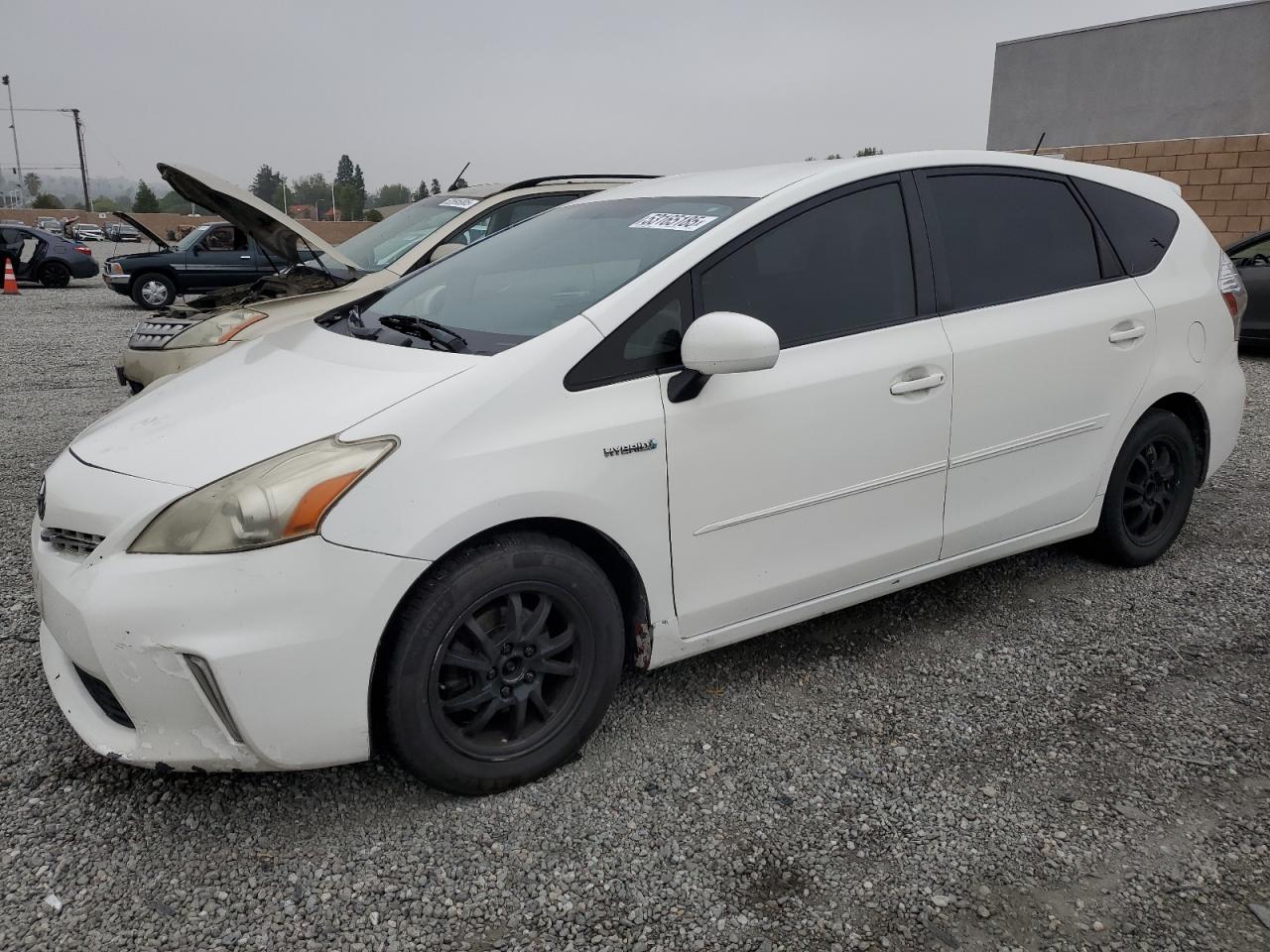 TOYOTA PRIUS V 2012
