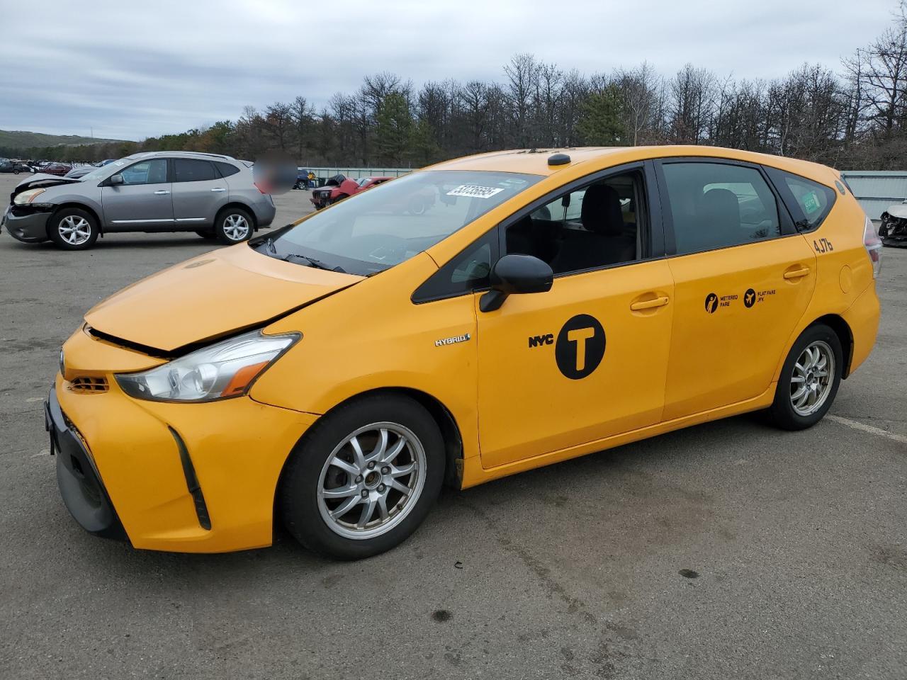 TOYOTA PRIUS V 2016