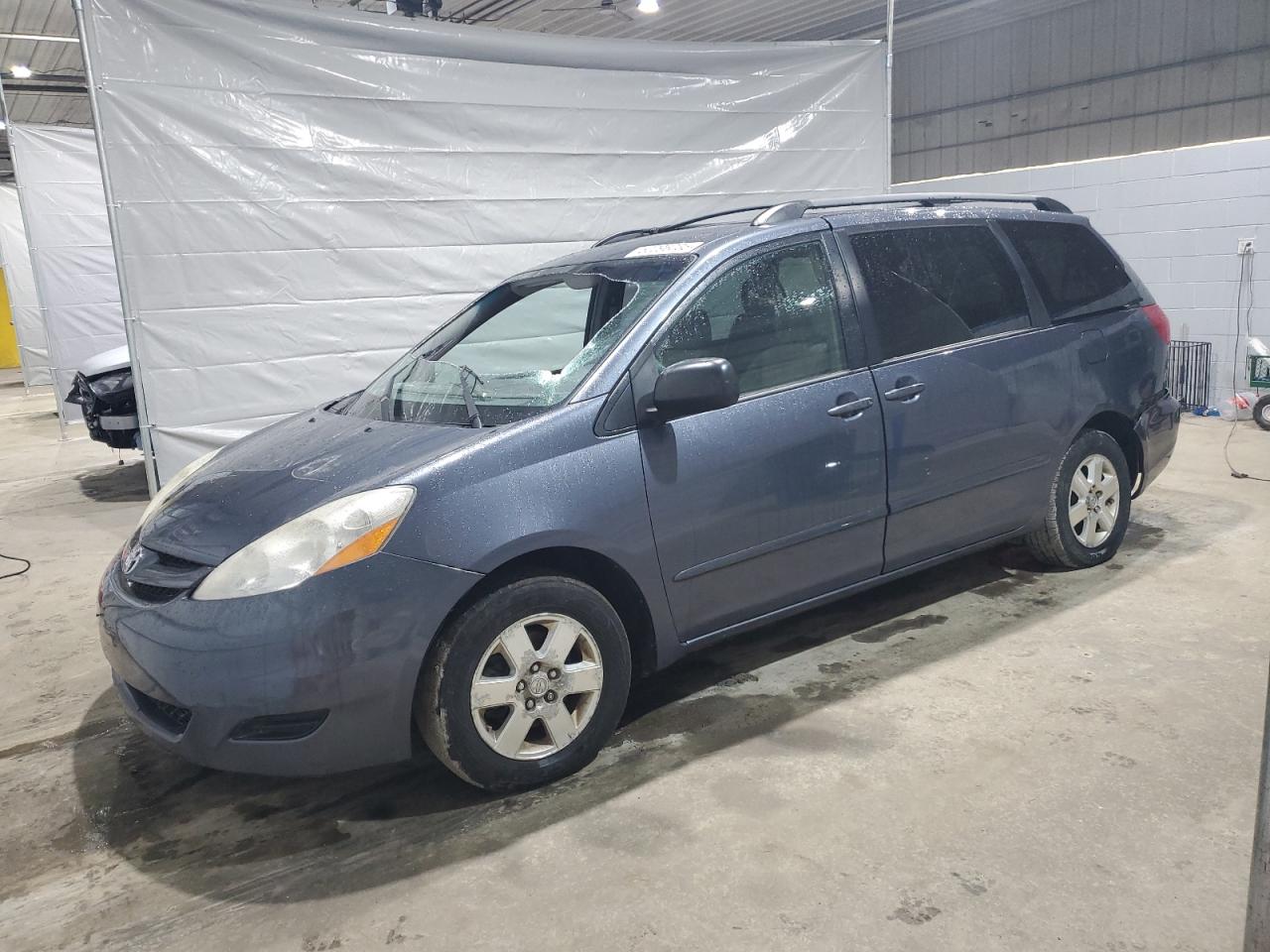 TOYOTA SIENNA CE 2007
