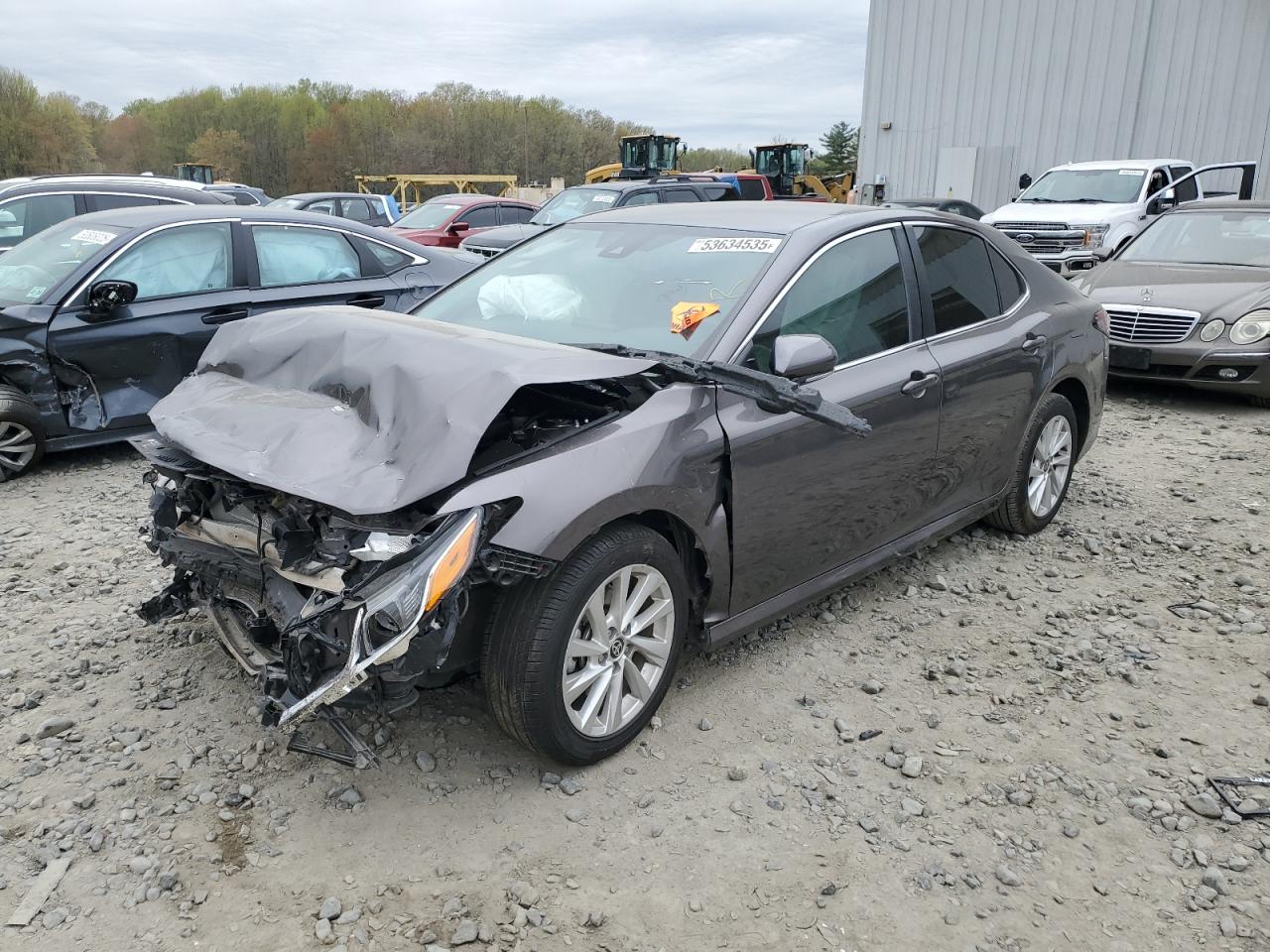 TOYOTA CAMRY LE 2023