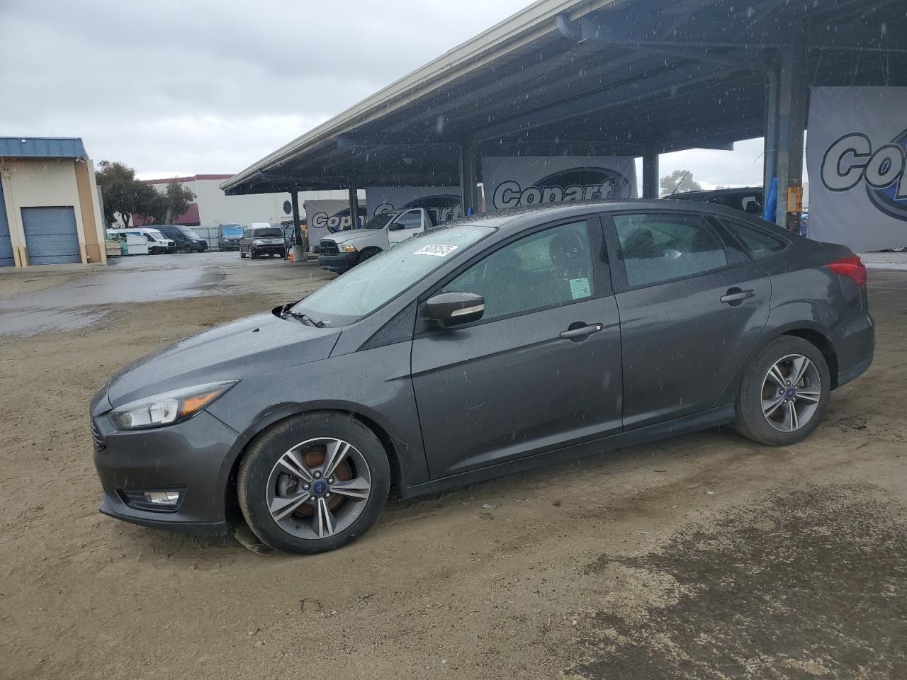 FORD FOCUS SE 2017