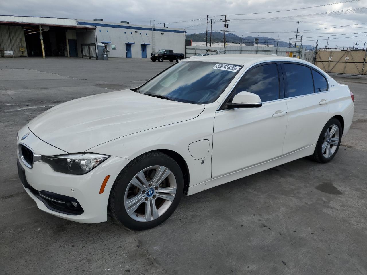 BMW 330E 2017