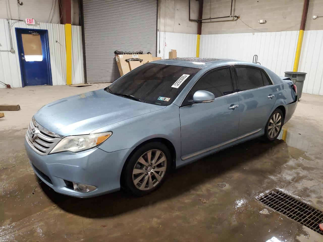 TOYOTA AVALON BAS 2011