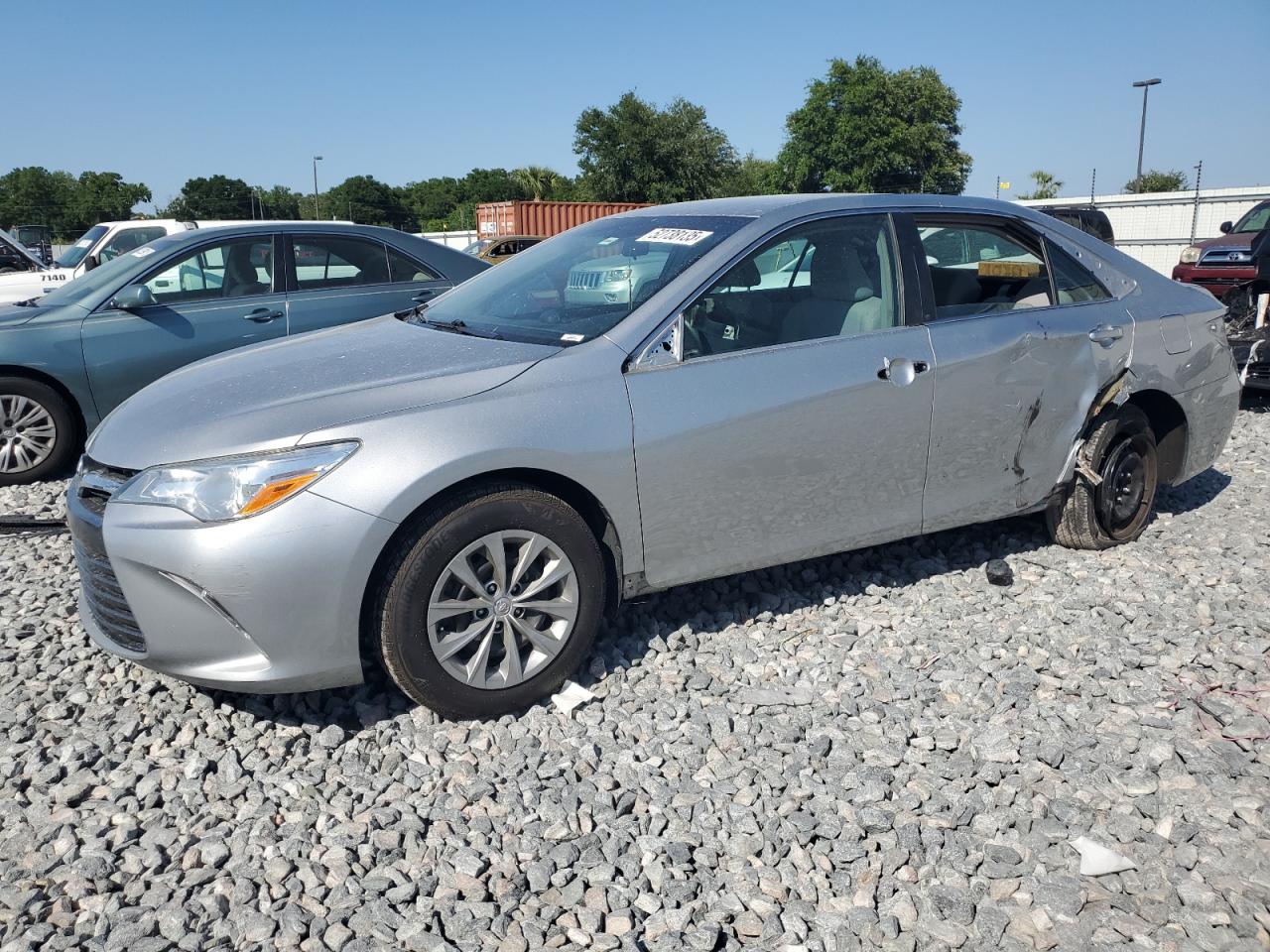 TOYOTA CAMRY LE 2017