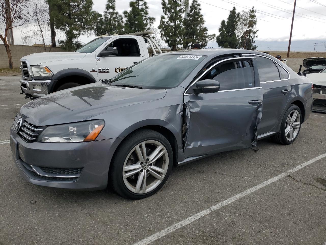 VOLKSWAGEN PASSAT SE 2014