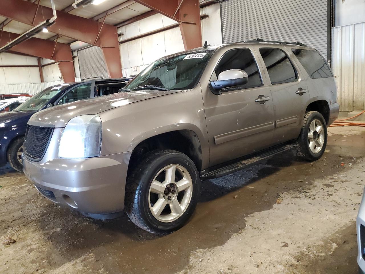 GMC YUKON SLE 2011
