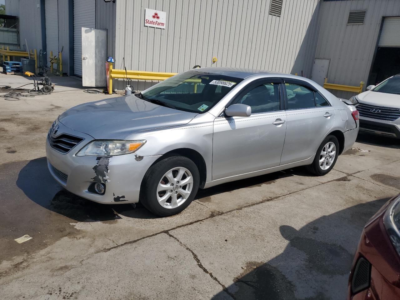 TOYOTA CAMRY BASE 2011