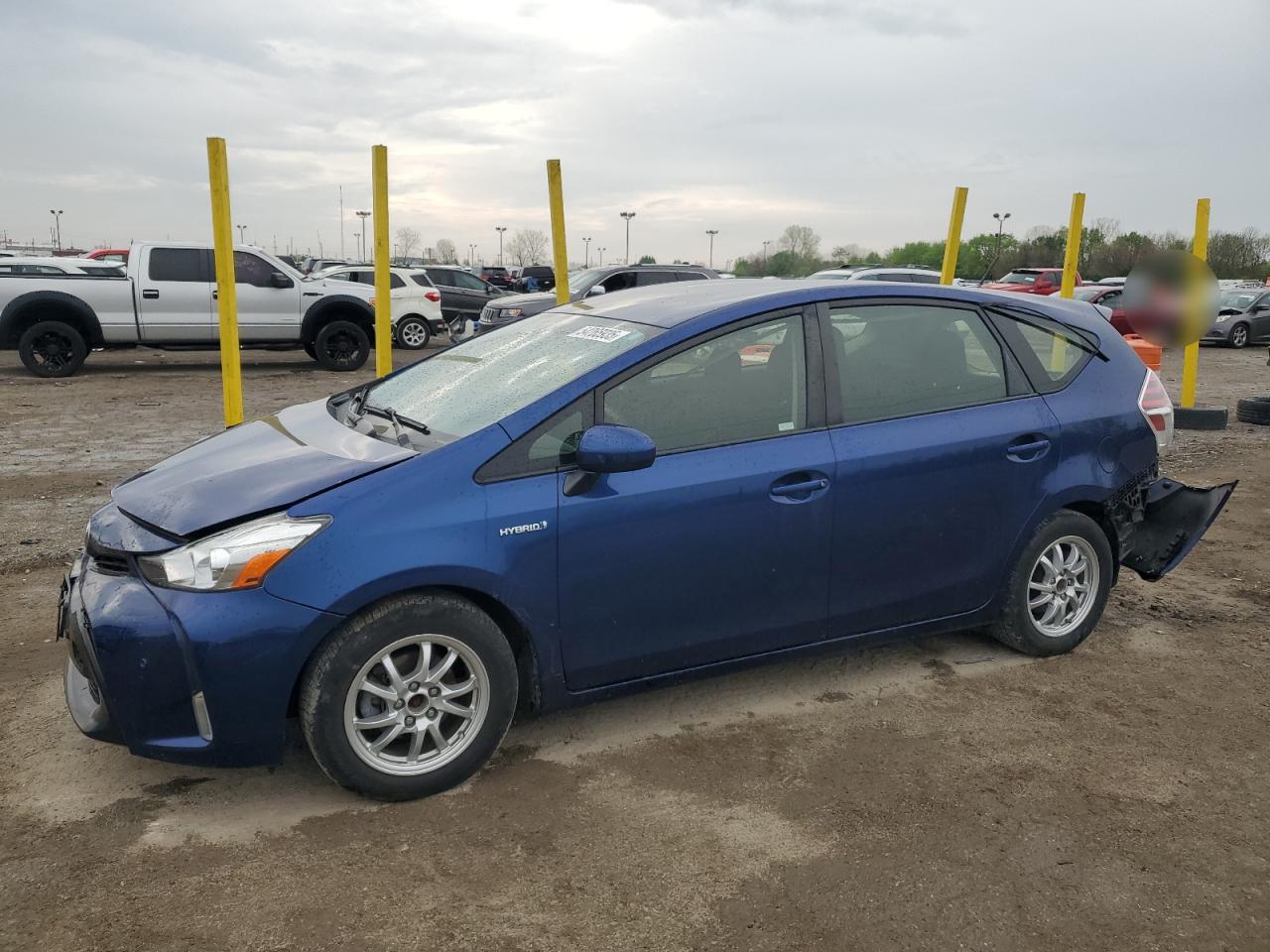 TOYOTA PRIUS V 2015