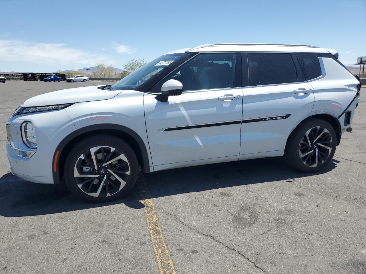 MITSUBISHI OUTLANDER 2022