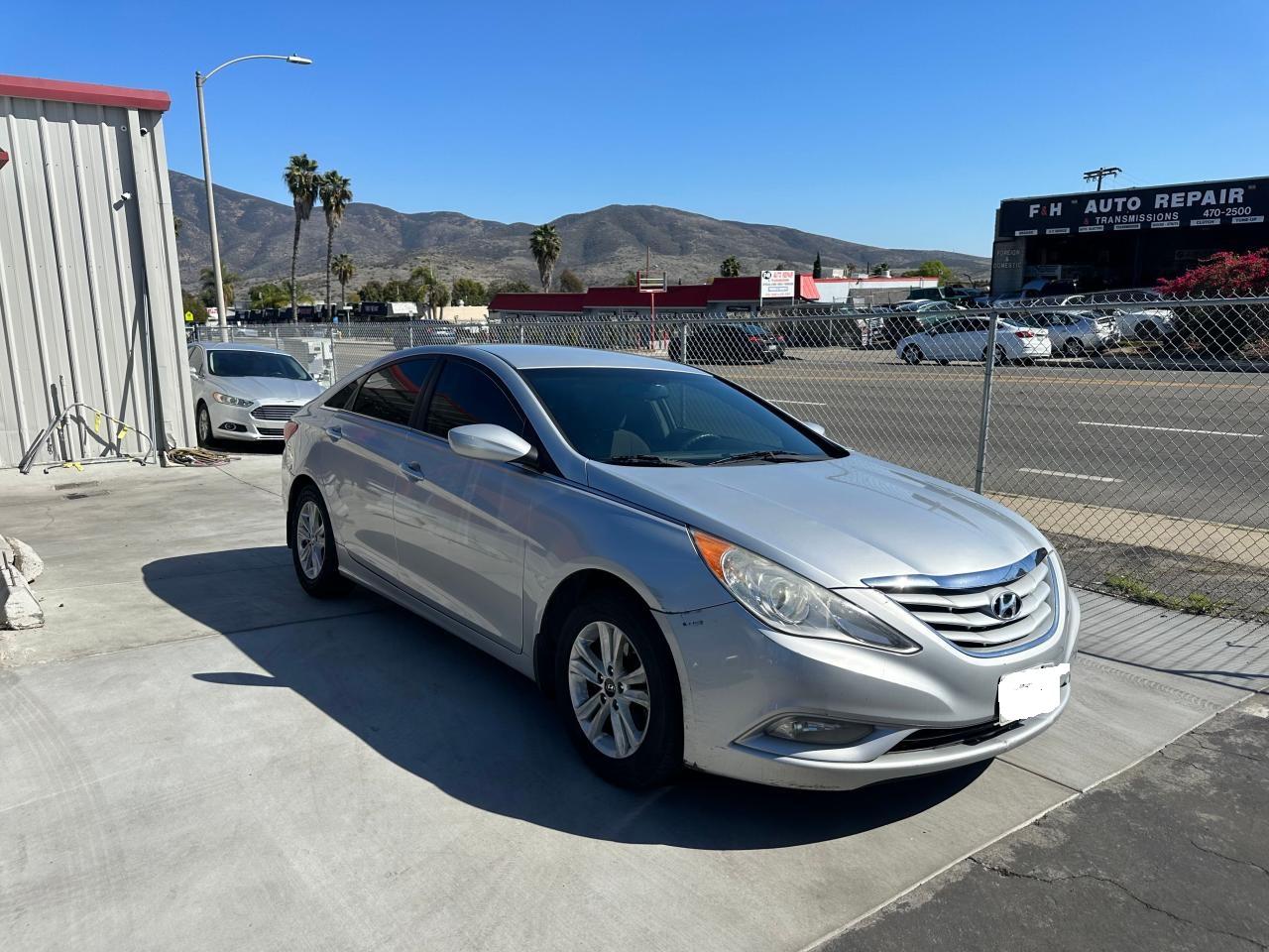 HYUNDAI SONATA GLS 2013