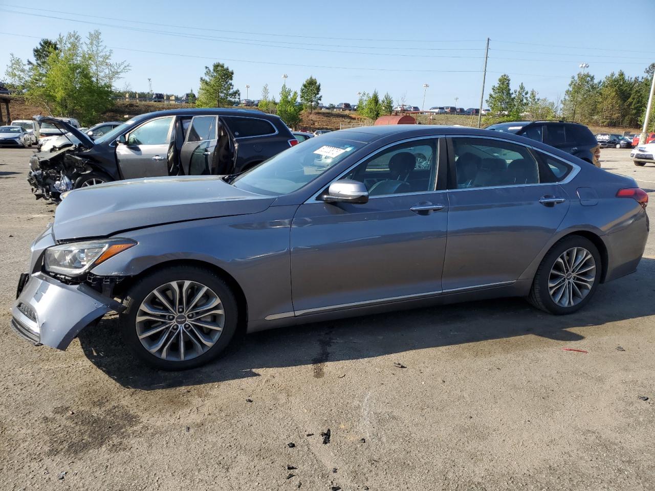 HYUNDAI GENESIS 3. 2015