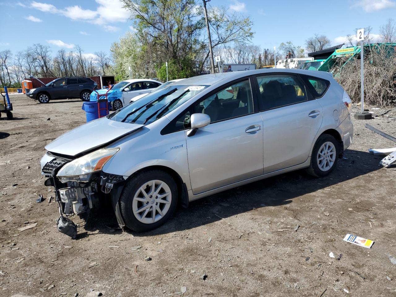 TOYOTA PRIUS V 2013