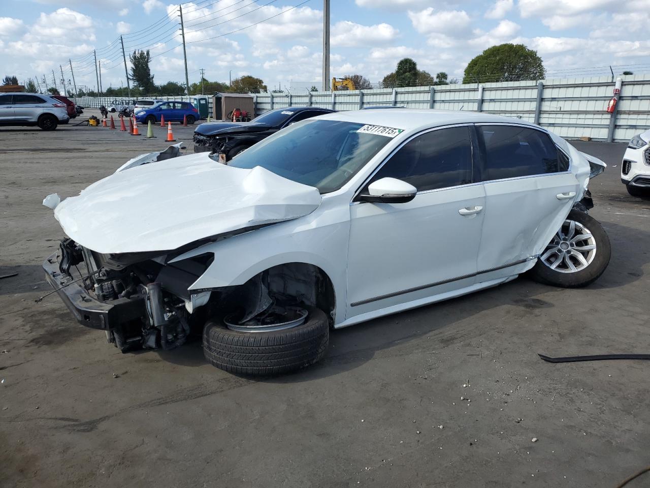 VOLKSWAGEN PASSAT S 2016