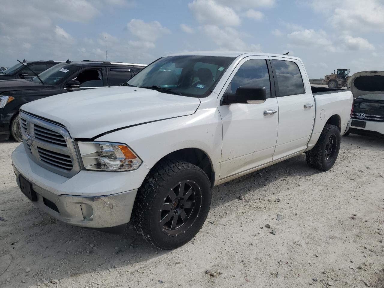 RAM 1500 SLT 2016