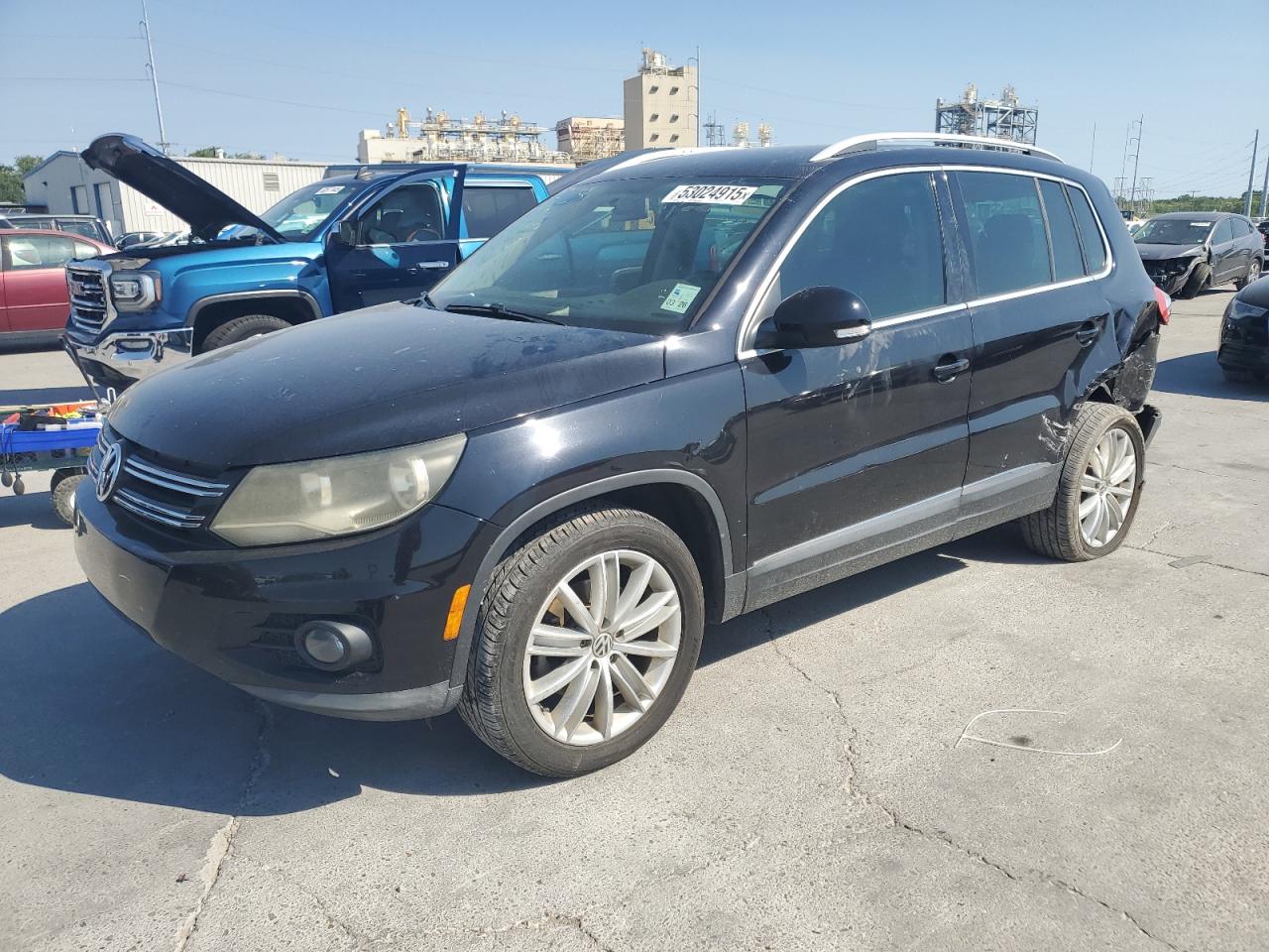 VOLKSWAGEN TIGUAN S 2014
