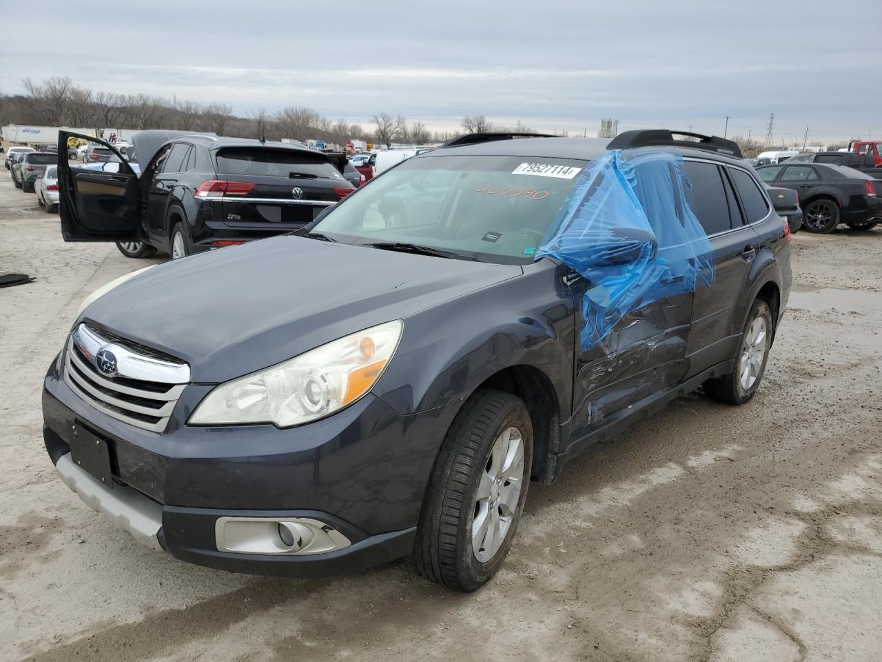 SUBARU OUTBACK 2. 2011