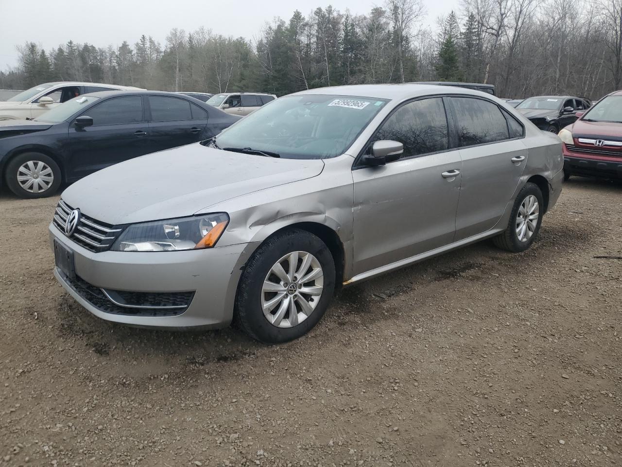 VOLKSWAGEN PASSAT S 2013