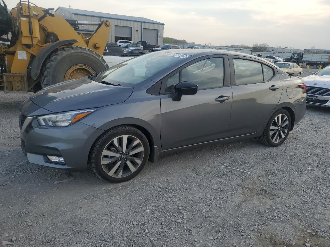 NISSAN VERSA SR 2020
