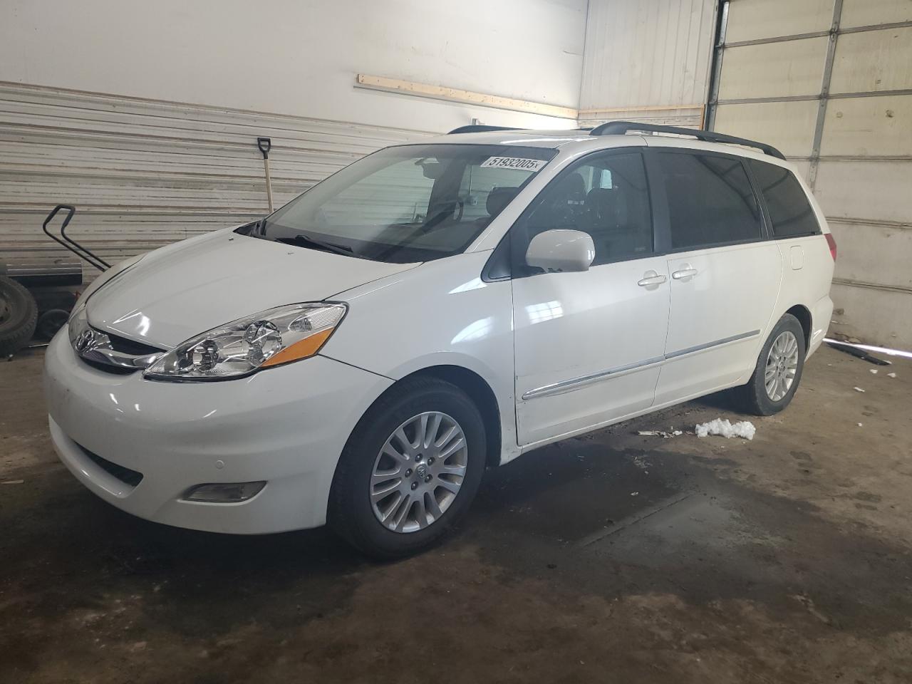 TOYOTA SIENNA XLE 2008