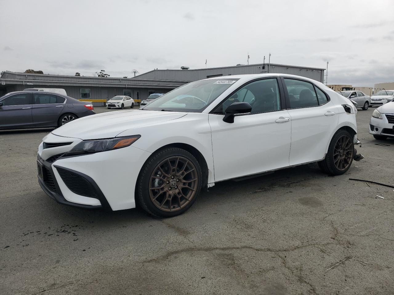 TOYOTA CAMRY SE N 2023