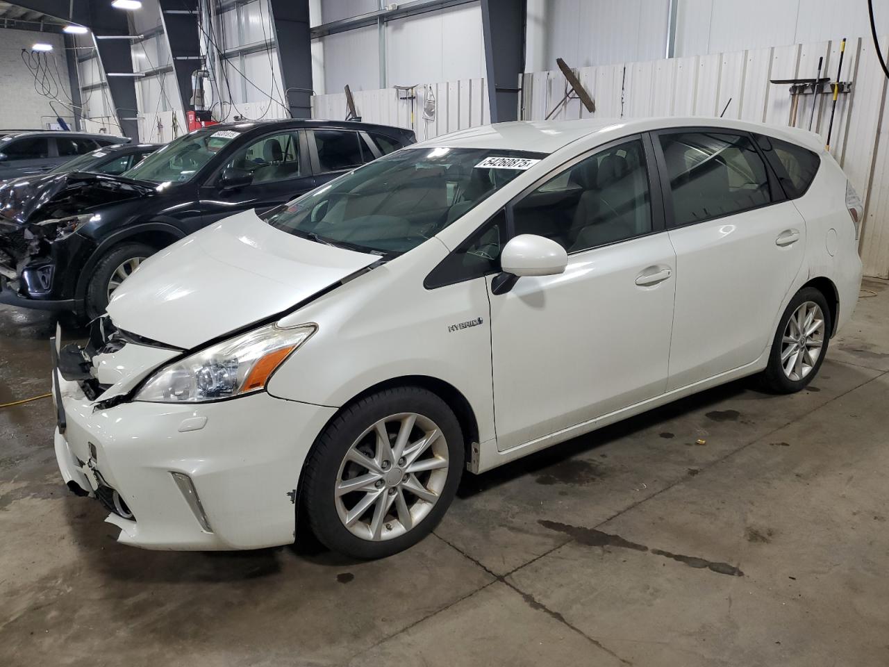TOYOTA PRIUS V 2013