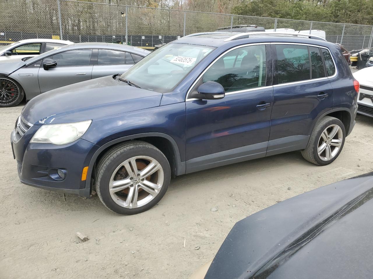 VOLKSWAGEN TIGUAN S 2011