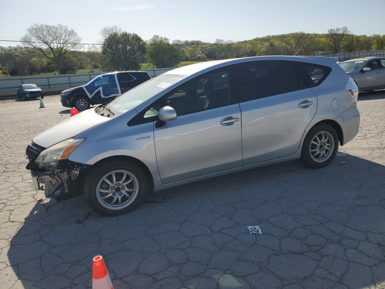 TOYOTA PRIUS V 2014