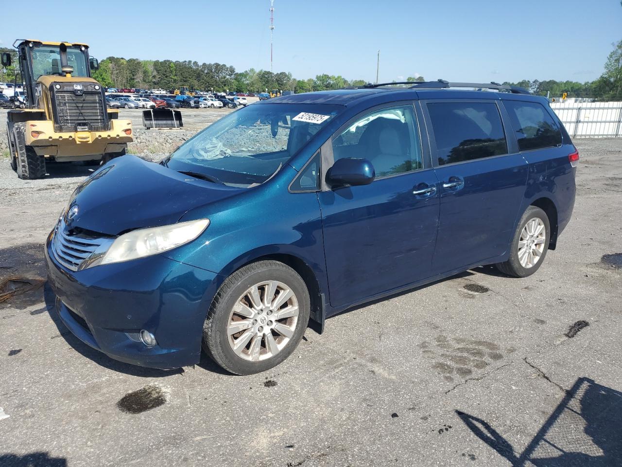 TOYOTA SIENNA XLE 2011