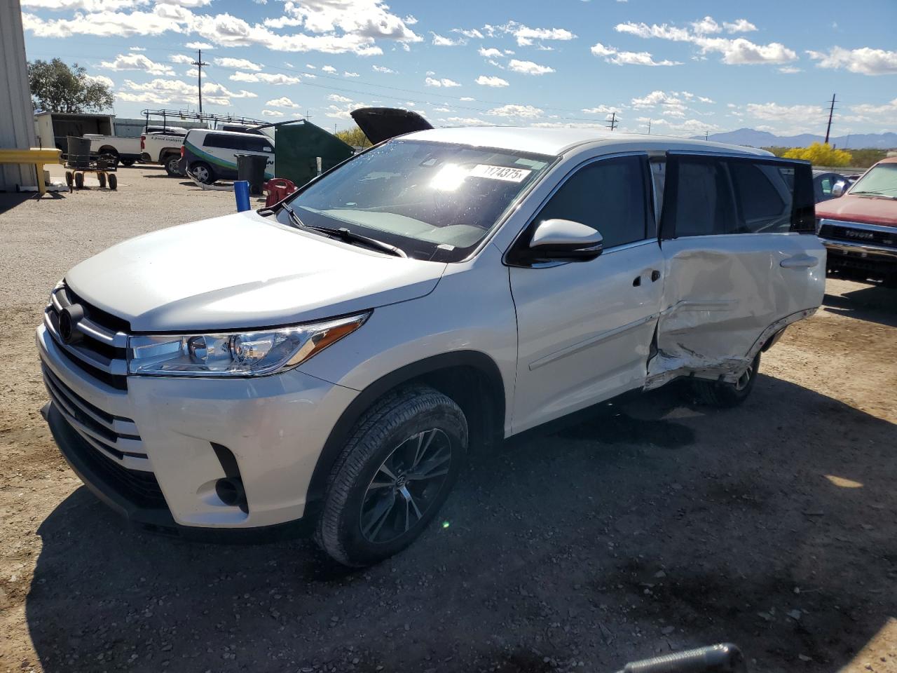TOYOTA HIGHLANDER 2019