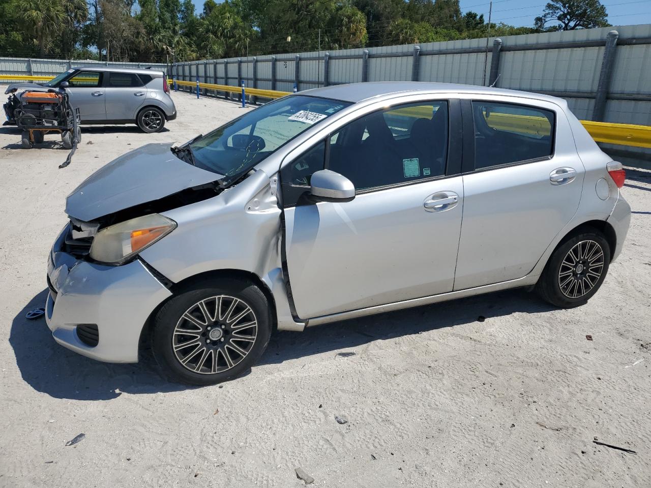 TOYOTA YARIS 2014