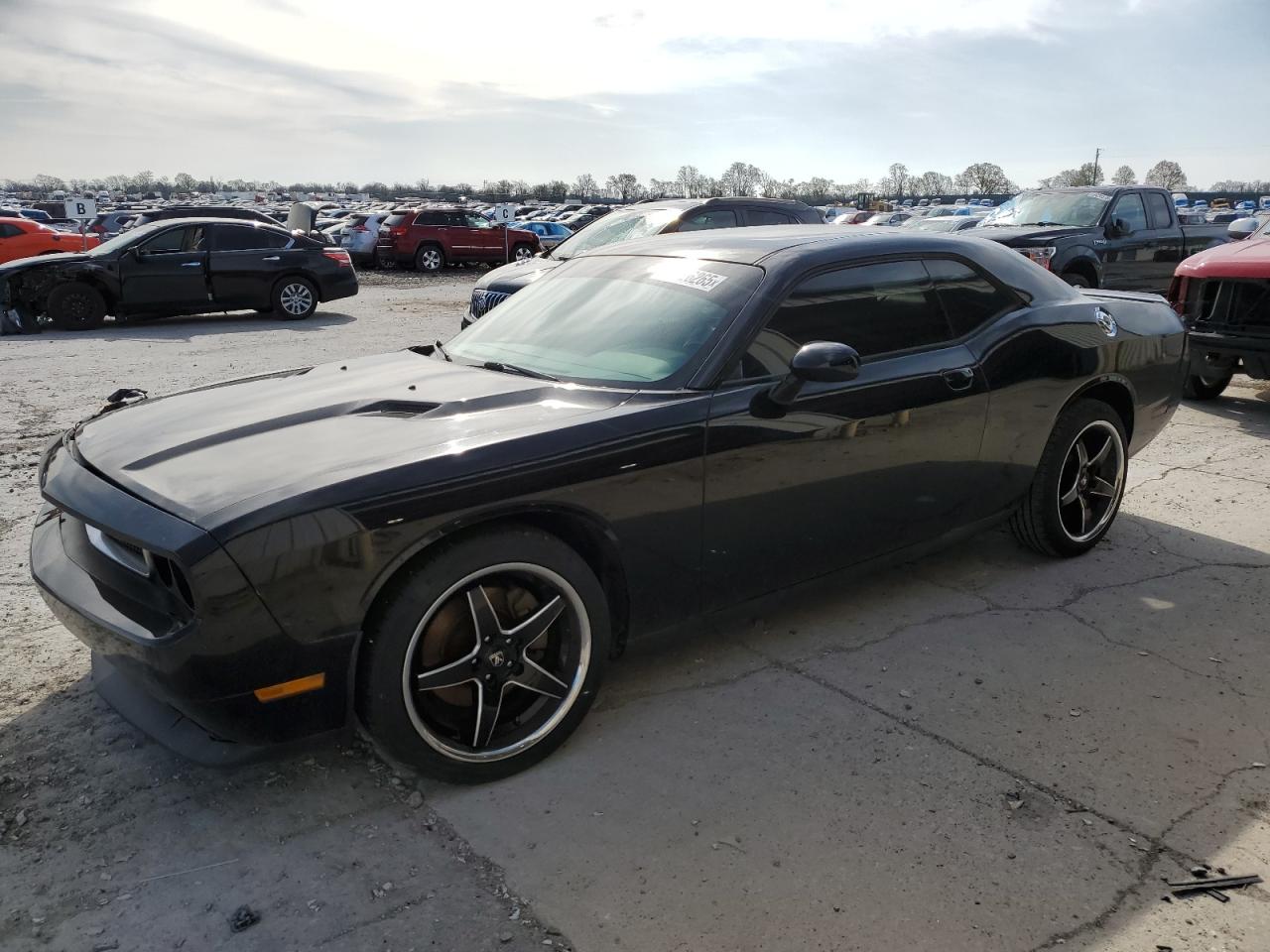DODGE CHALLENGER 2013