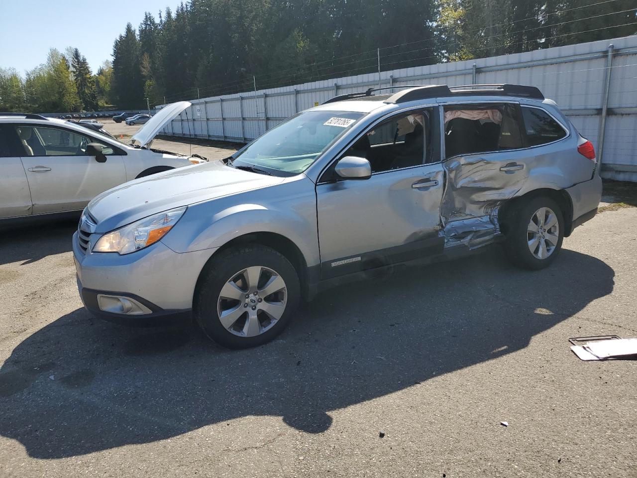 SUBARU OUTBACK 2. 2012