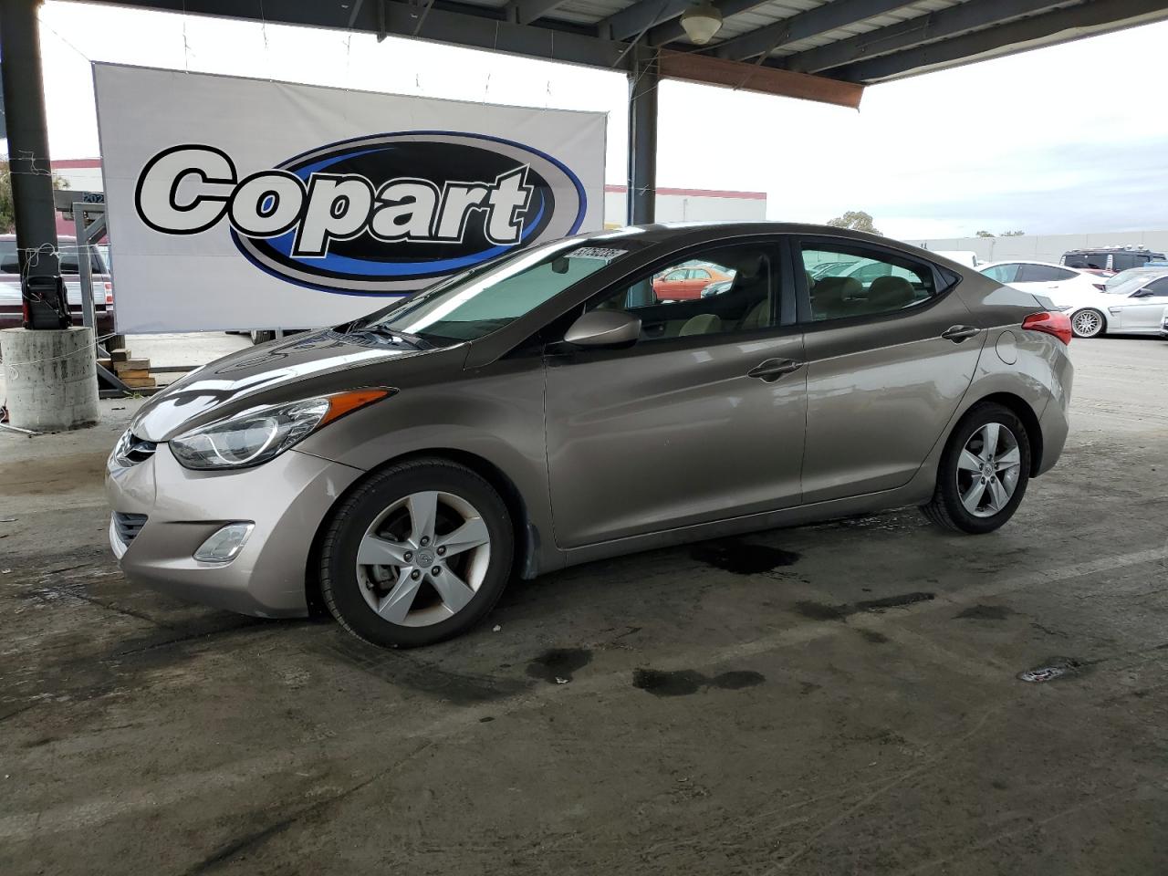 HYUNDAI ELANTRA GL 2013