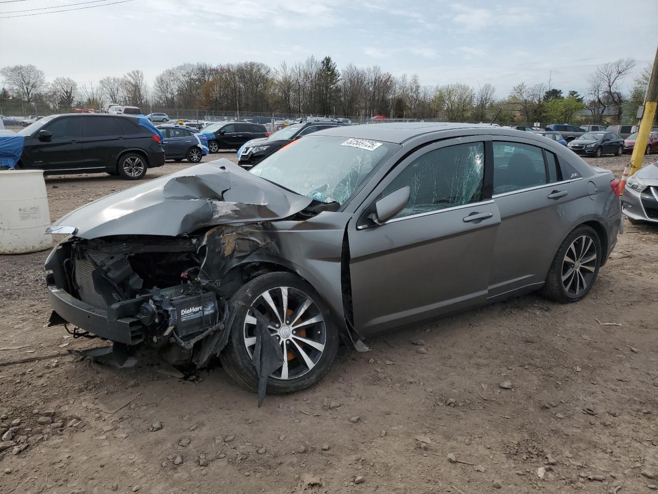 CHRYSLER 200 2013