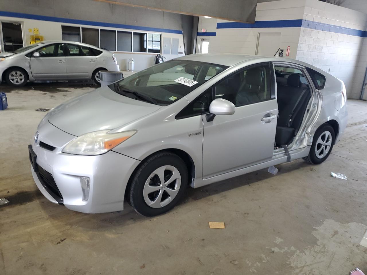 TOYOTA PRIUS 2013