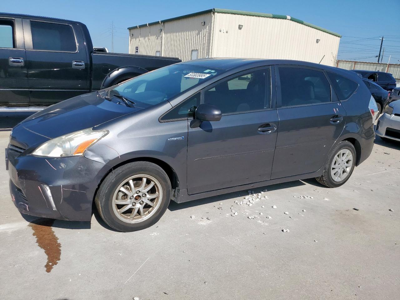 TOYOTA PRIUS V 2013