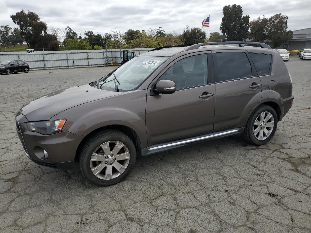 MITSUBISHI OUTLANDER 2011