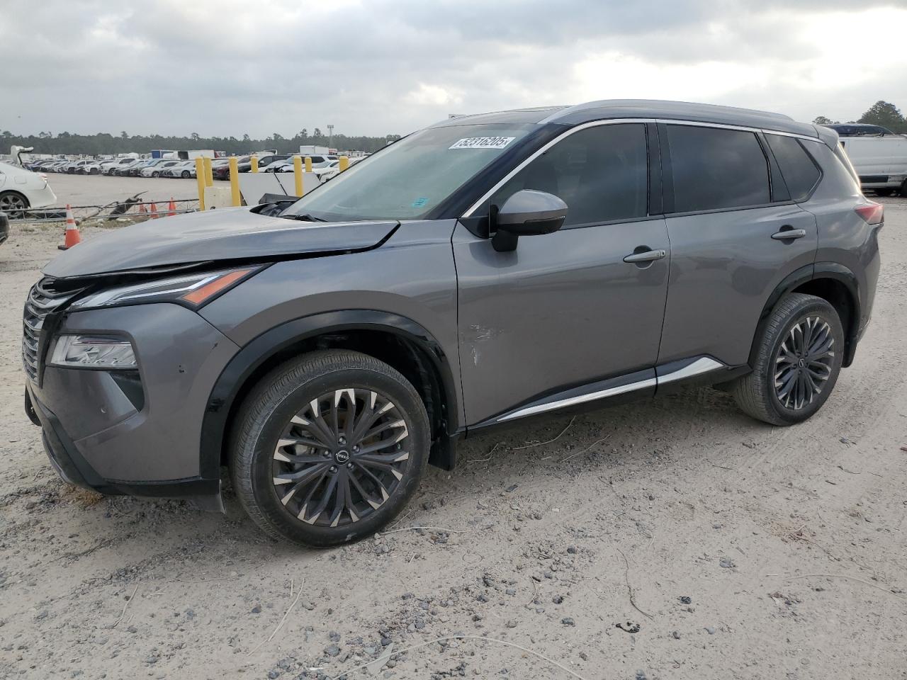 NISSAN ROGUE PLAT 2024