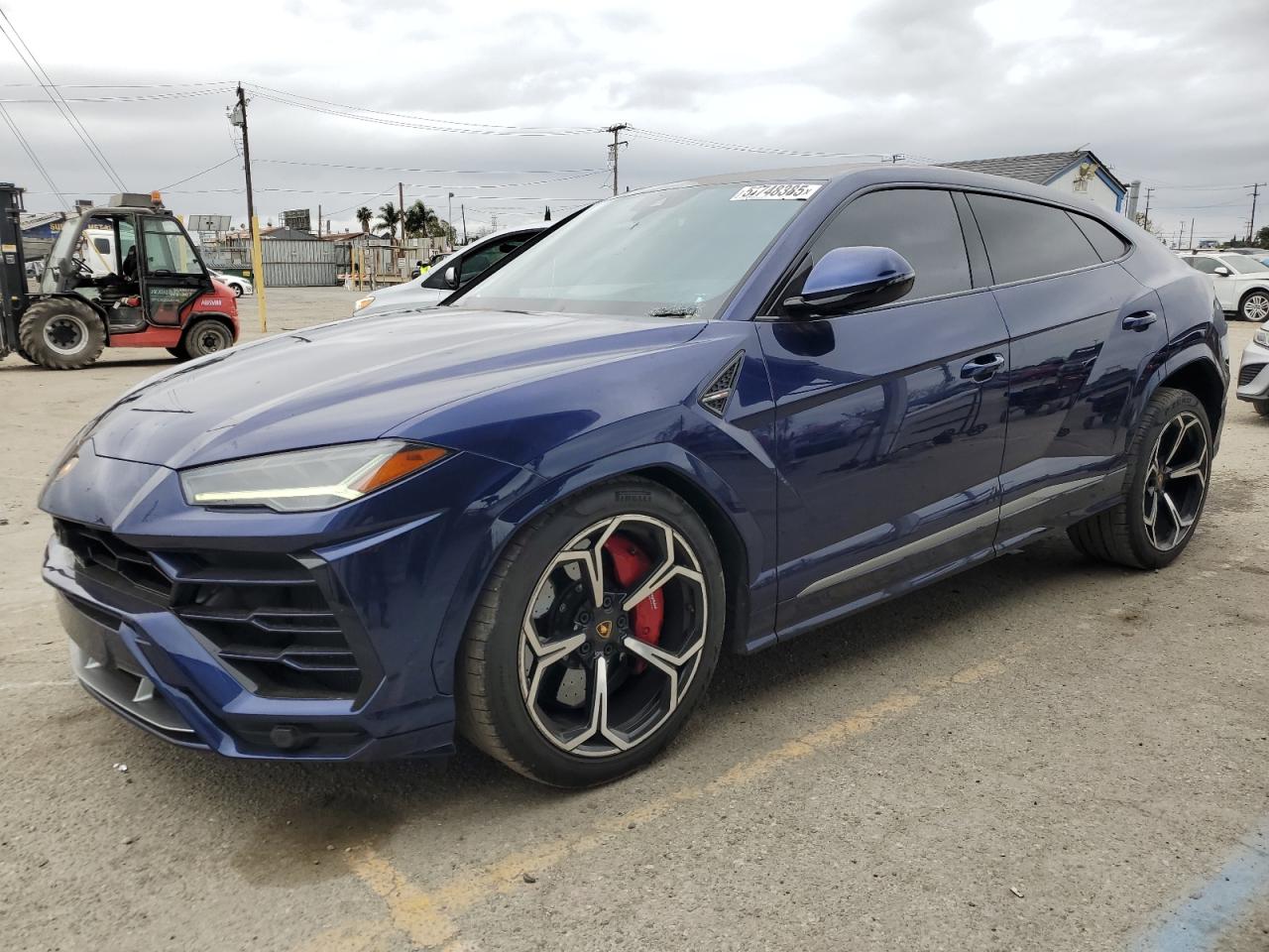 LAMBORGHINI URUS 2021