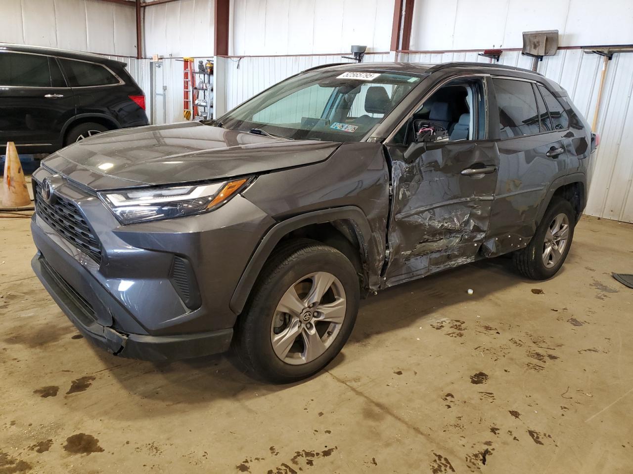 TOYOTA RAV4 XLE 2022