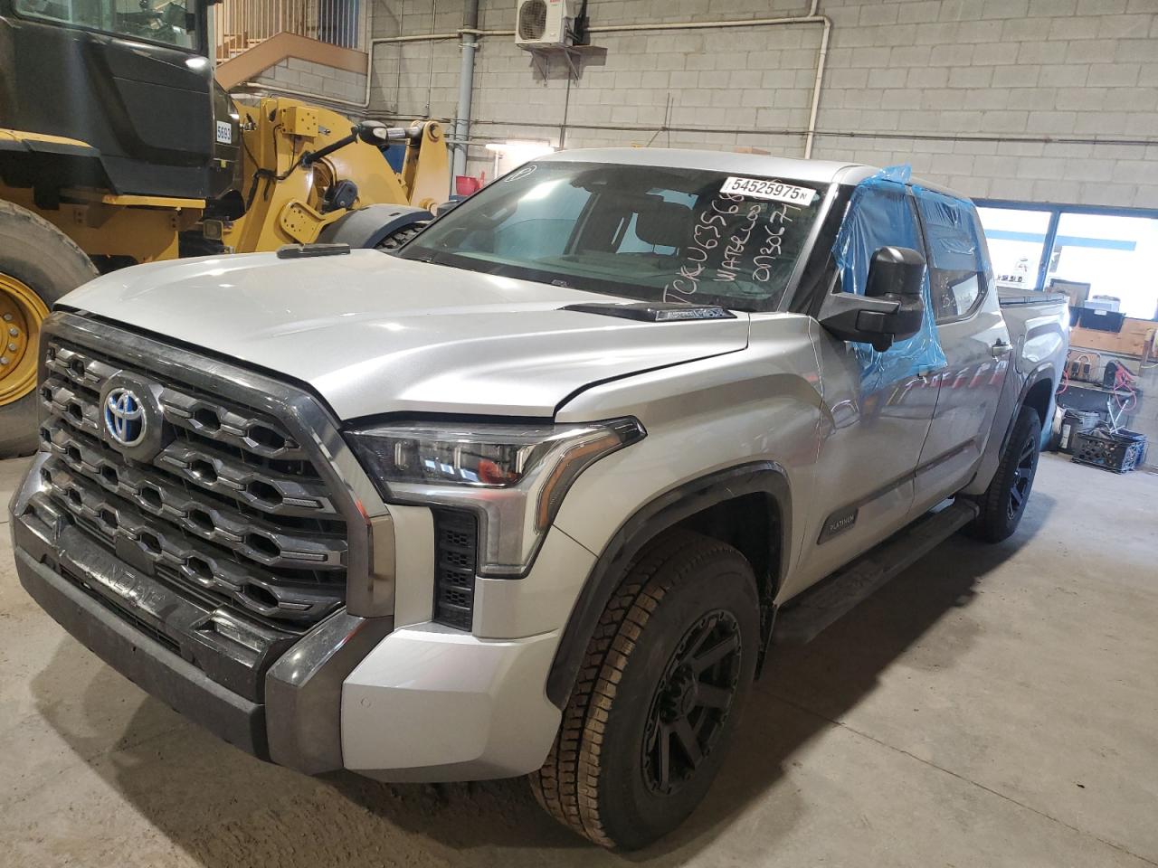 TOYOTA TUNDRA CRE 2023