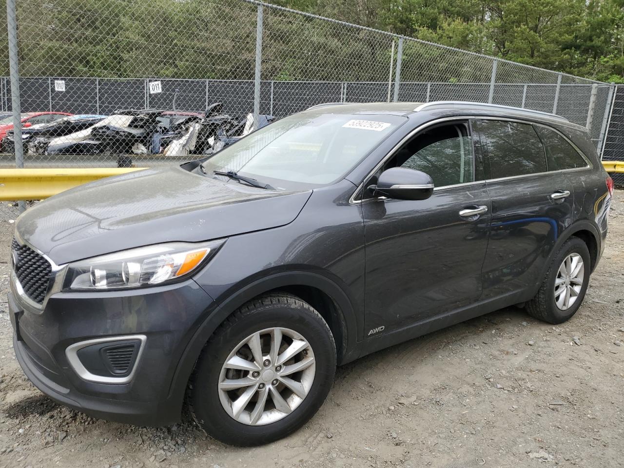 KIA SORENTO LX 2017