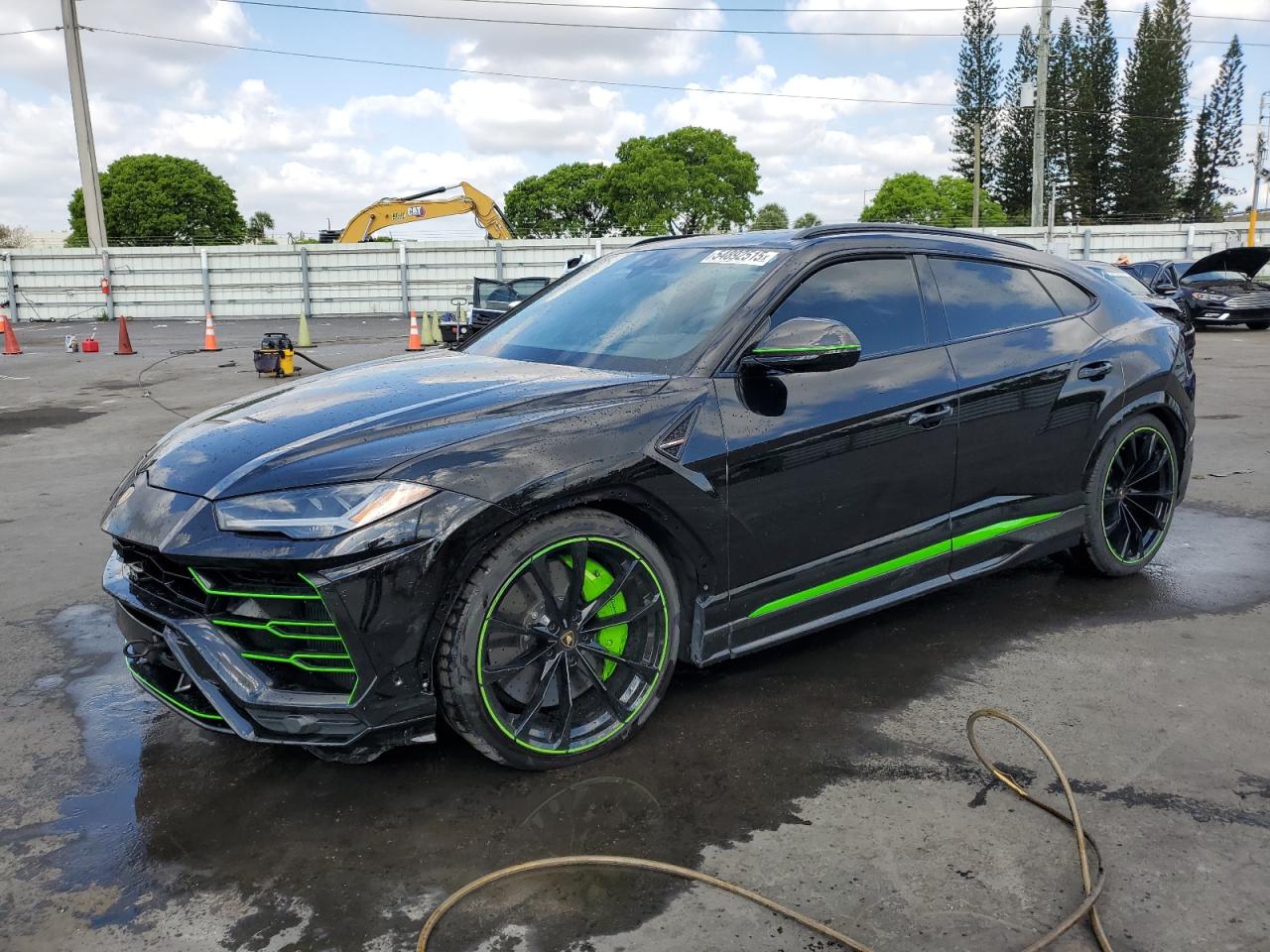 LAMBORGHINI URUS 2021