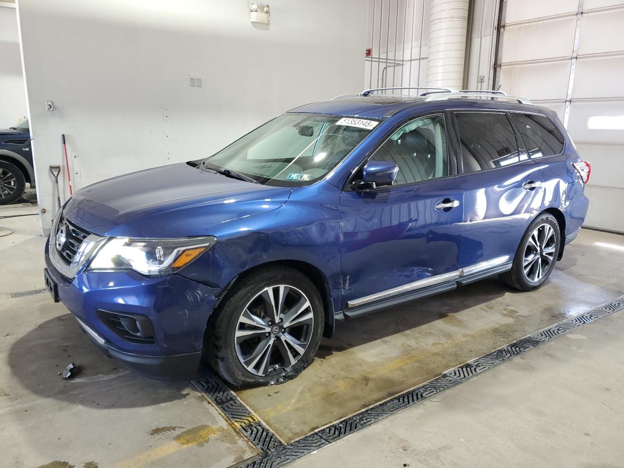NISSAN PATHFINDER 2017