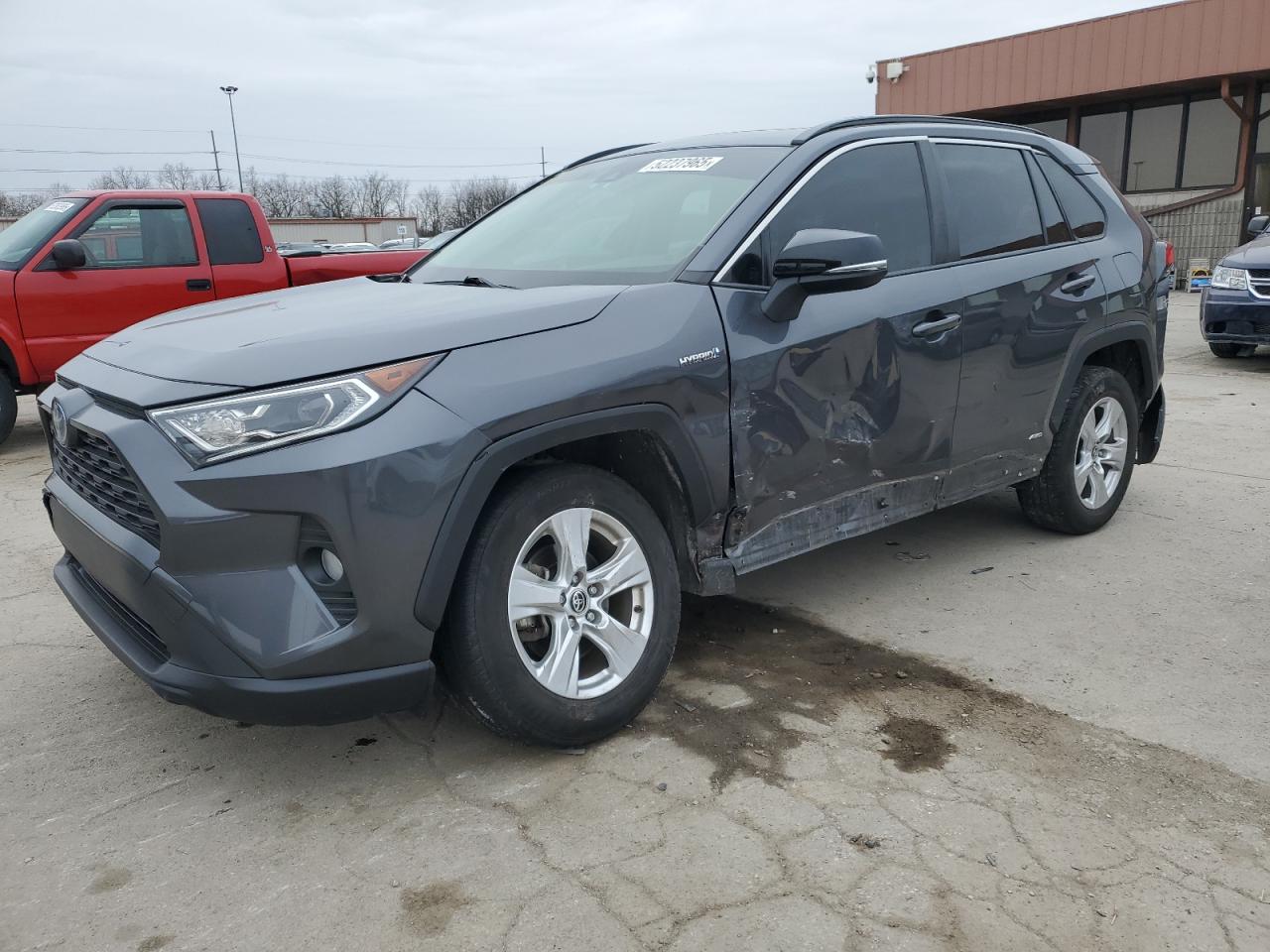 TOYOTA RAV4 XLE 2021