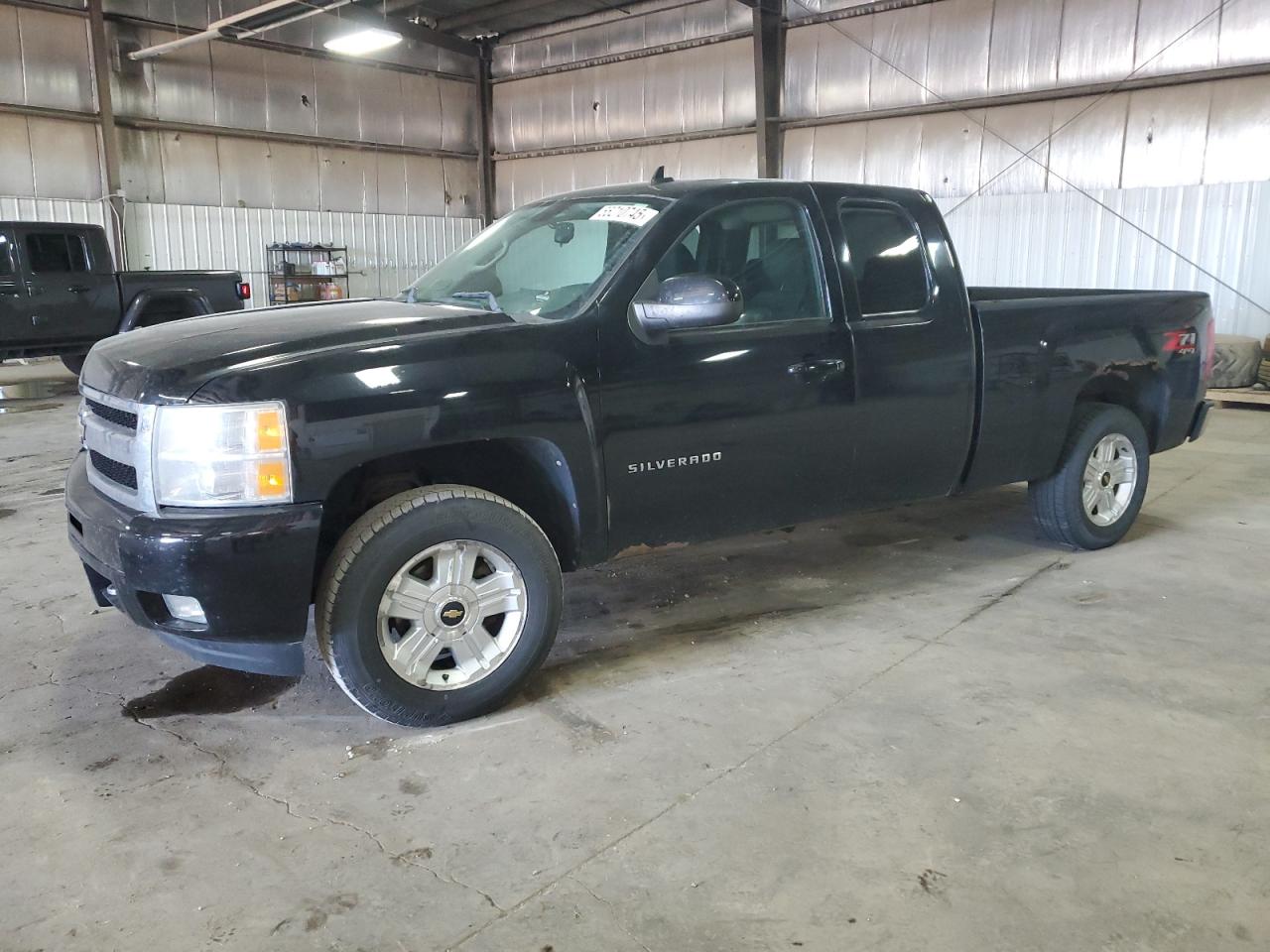 CHEVROLET SILVERADO 2011