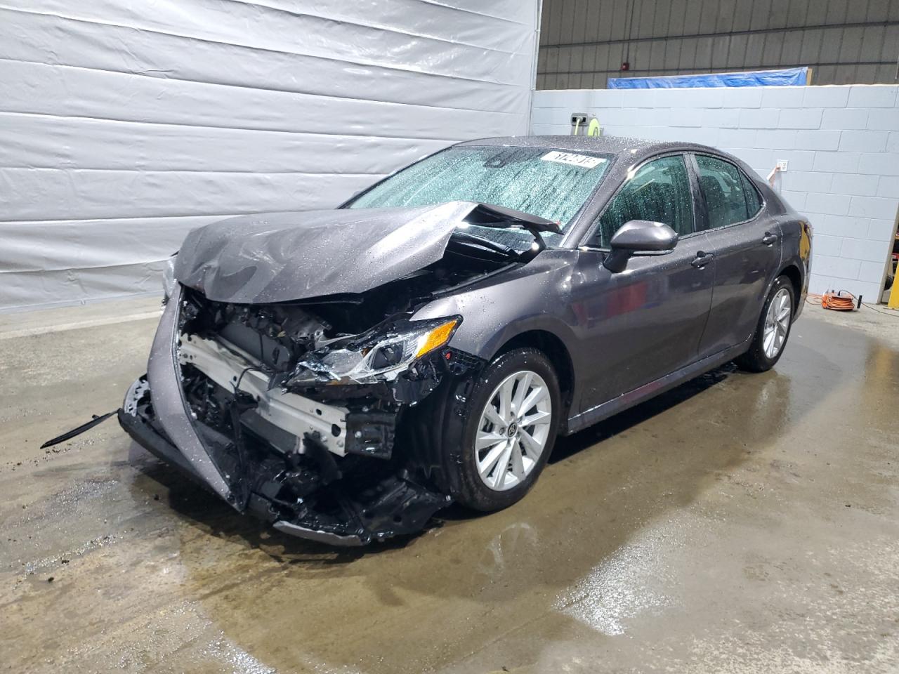 TOYOTA CAMRY LE 2024