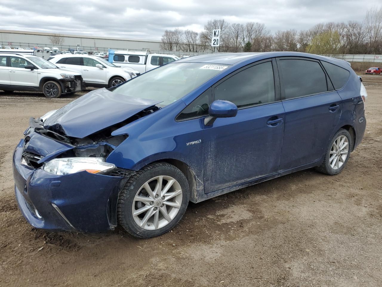 TOYOTA PRIUS V 2012